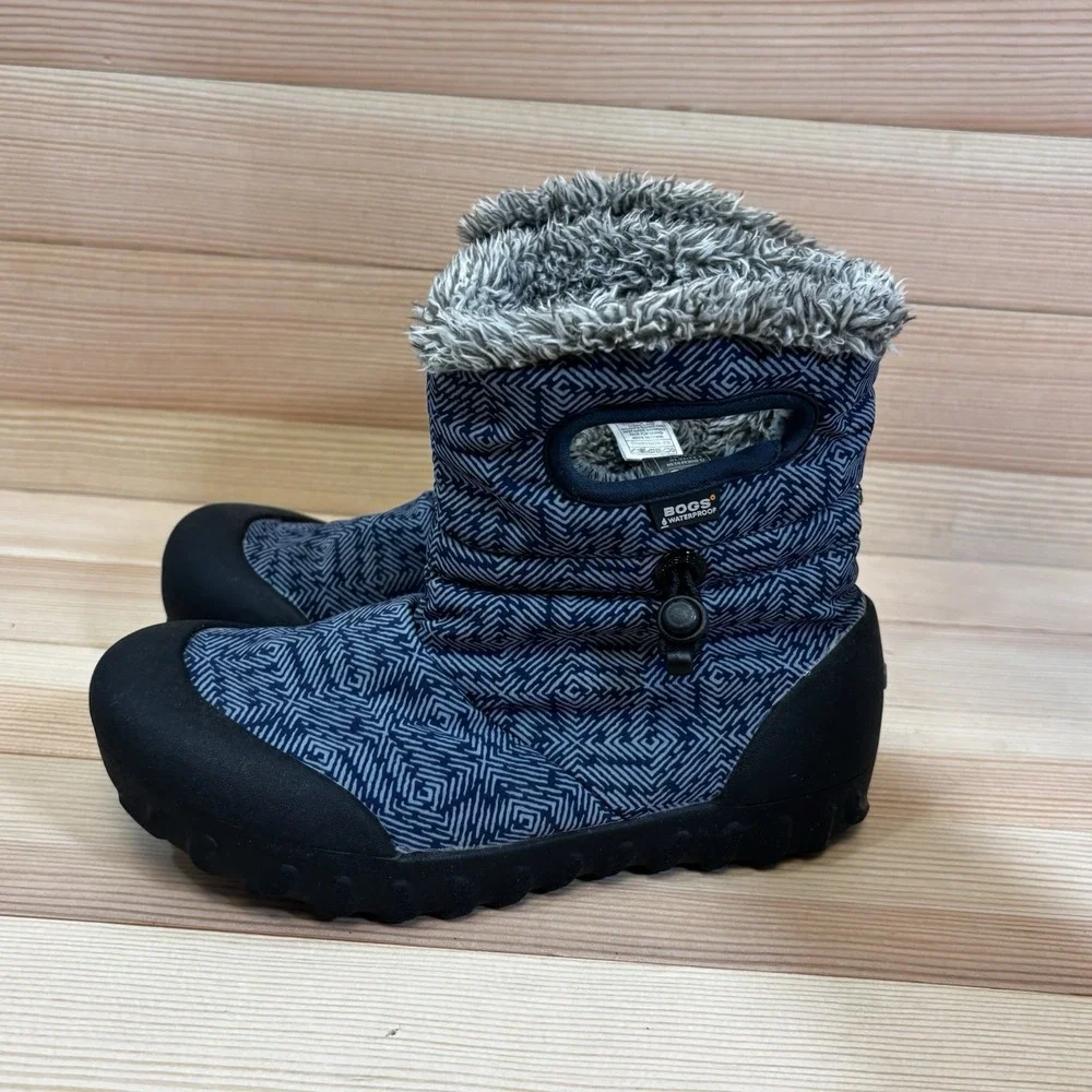 Bogs B-Moc  Unisex Youth Sz 4 Insulated Winter Boots